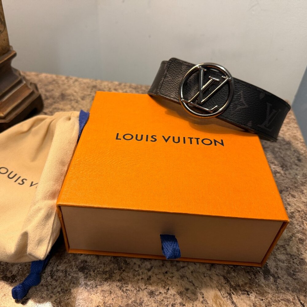 Louis Vuitton Monogram Eclipse Canvas LV Circle Reversible Belt